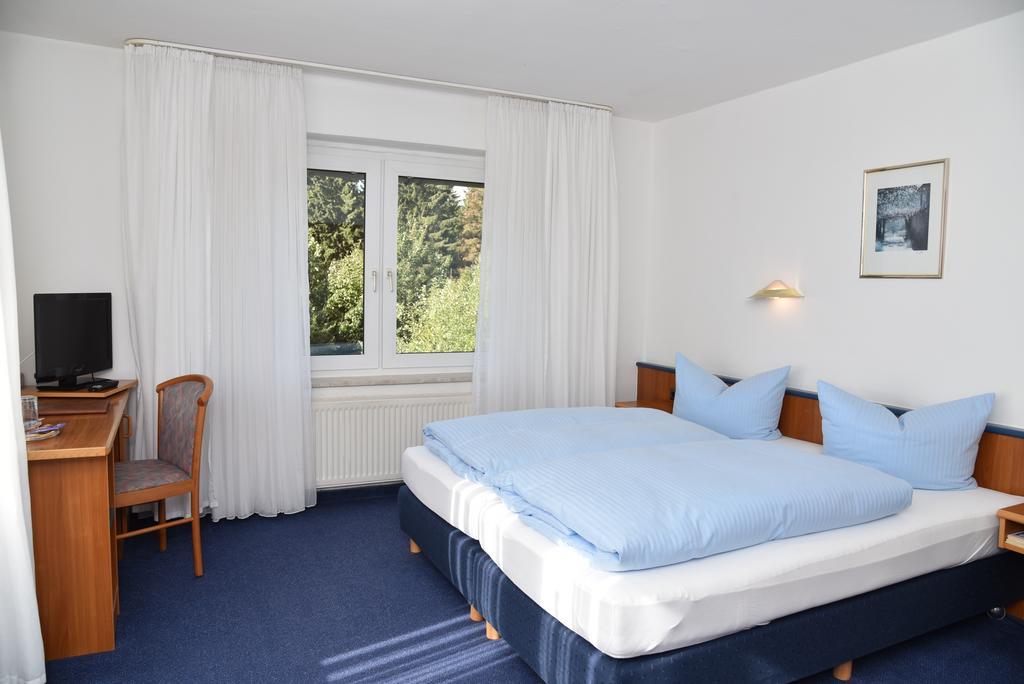 Hotel An Der Alten Porzelline Neuhaus am Rennweg Exterior photo